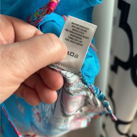 NWT John Mark women’s Colorful Embroidered Top size petite Medium - Picture 5 of 8